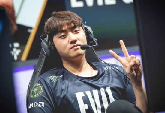 Mira分享Dota2职业生涯后的新计划与未来展望
